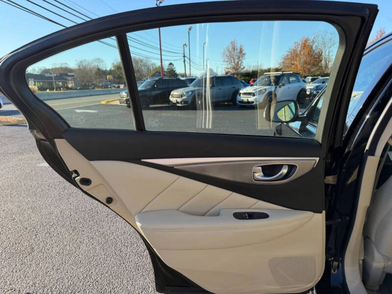 2014 Infiniti Q50 Premium