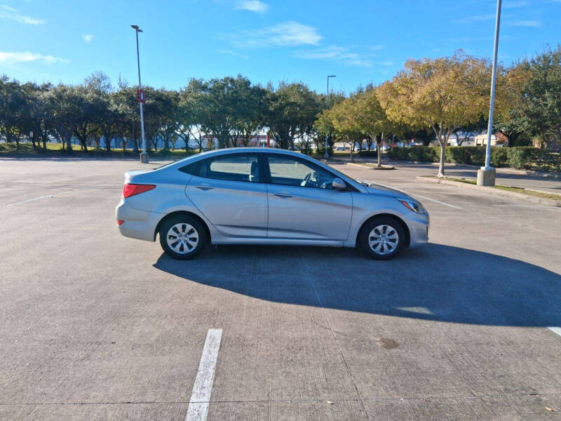 2017 Hyundai Accent SE