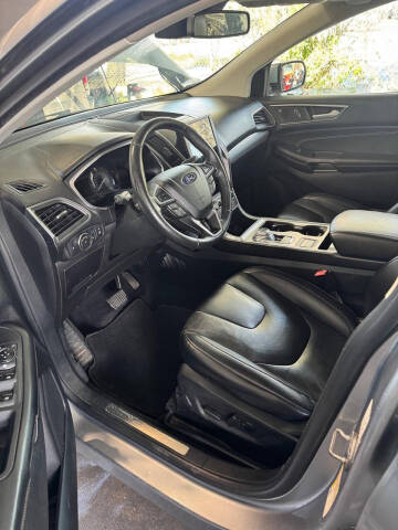 2021 Ford Edge Titanium