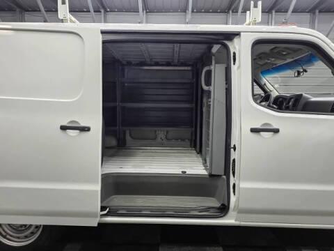 2016 Nissan NV