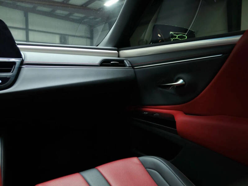 2024 Lexus ES 350 F SPORT Handling