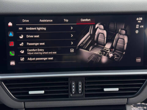 2023 Porsche Cayenne E-Hybrid Coupe