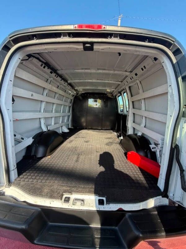 2022 GMC Savana 2500