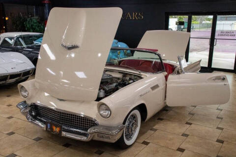 1957 Ford Thunderbird