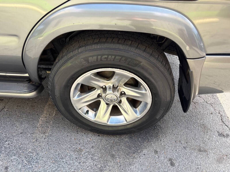 2004 Nissan Pathfinder LE Platinum