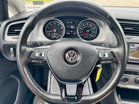 2017 Volkswagen Golf TSI S
