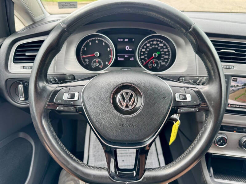 2017 Volkswagen Golf TSI S