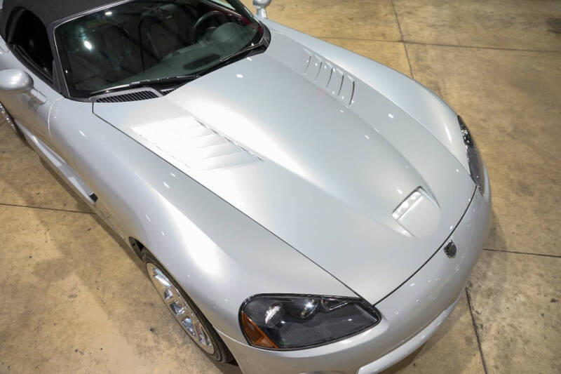 2004 Dodge Viper SRT-10