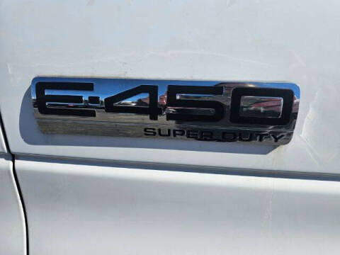 2017 Ford E-Series E-450 SD