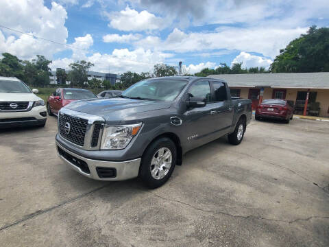 2017 Nissan Titan SV