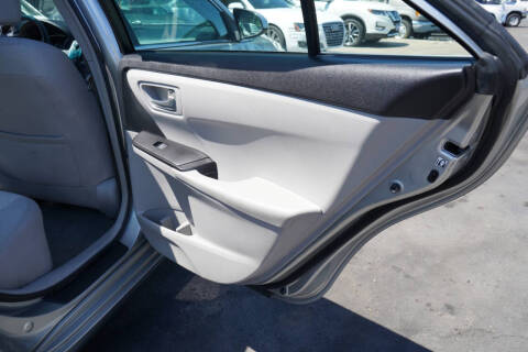 2017 Toyota Camry LE