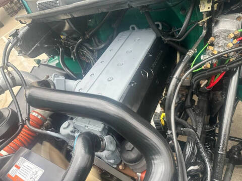 2001 Freightliner FL70