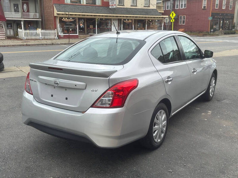 2019 Nissan Versa SV