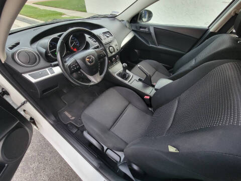 2013 Mazda MAZDA3 i Touring