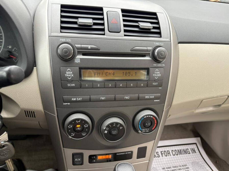 2011 Toyota Corolla LE