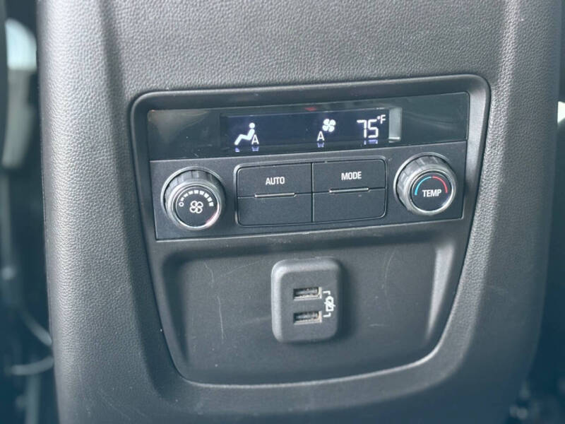 2022 Buick Enclave Essence