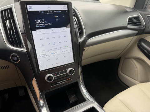 2021 Ford Edge Titanium