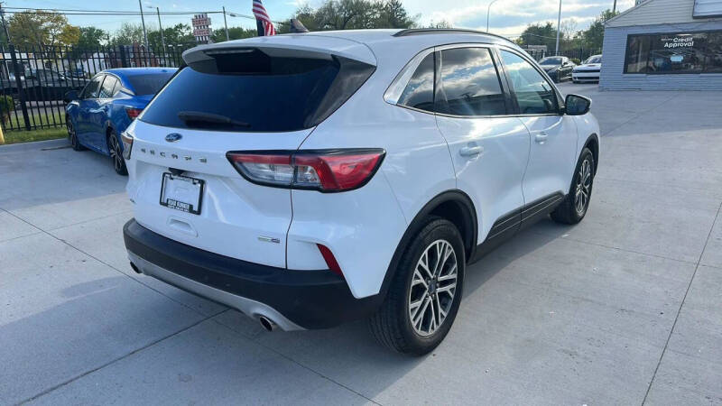 2020 Ford Escape SEL