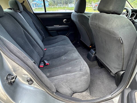 2010 Nissan Versa 1.8 SL