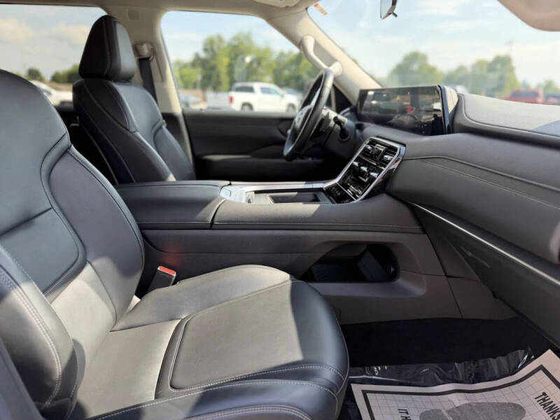 2025 Nissan Armada SV