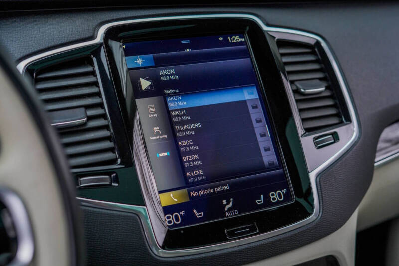 2018 Volvo XC90 T6 Momentum