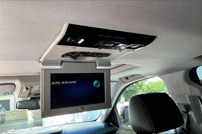 2016 Cadillac Escalade Luxury Collection