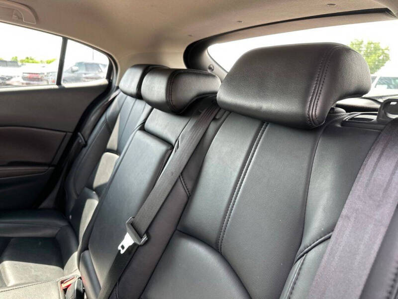 2018 Mazda MAZDA3 Touring