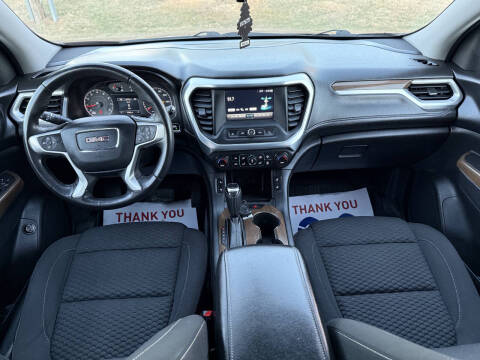 2017 GMC Acadia SLE-2