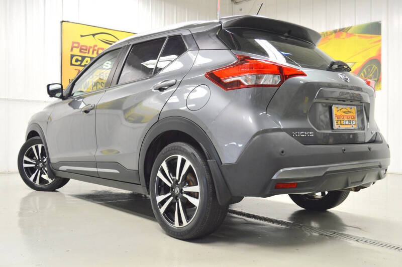 2020 Nissan Kicks SR