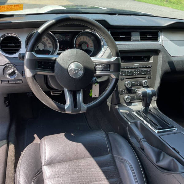 2012 Ford Mustang V6 Premium