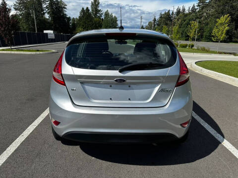 2013 Ford Fiesta SE