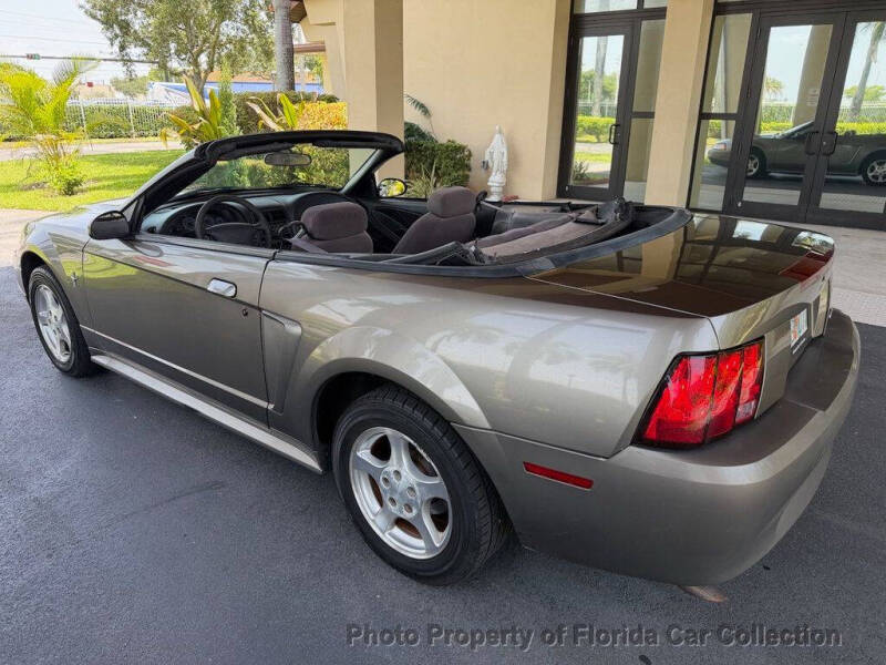 2002 Ford Mustang Deluxe