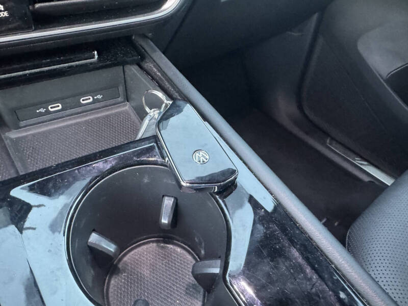 2024 Volkswagen Atlas Cross Sport SE