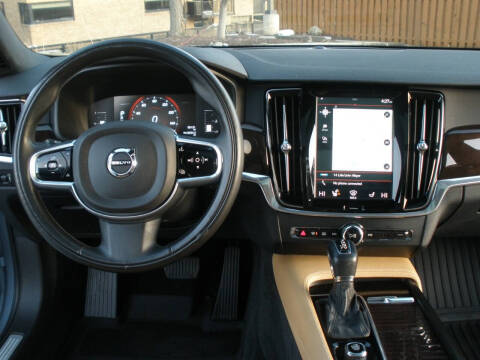 2018 Volvo S90 T5 Momentum