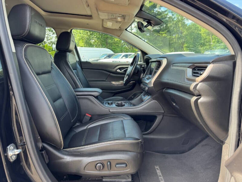 2022 GMC Acadia Denali