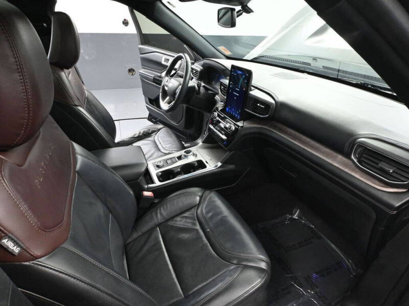 2023 Ford Explorer Platinum