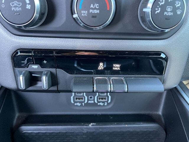 2023 RAM 1500 26
