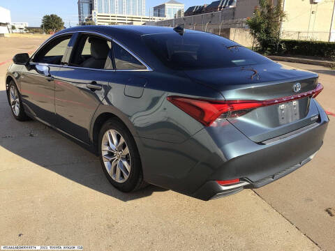 2021 Toyota Avalon Hybrid XLE