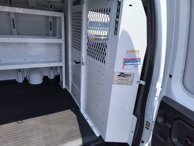 2025 Chevrolet Express 3500