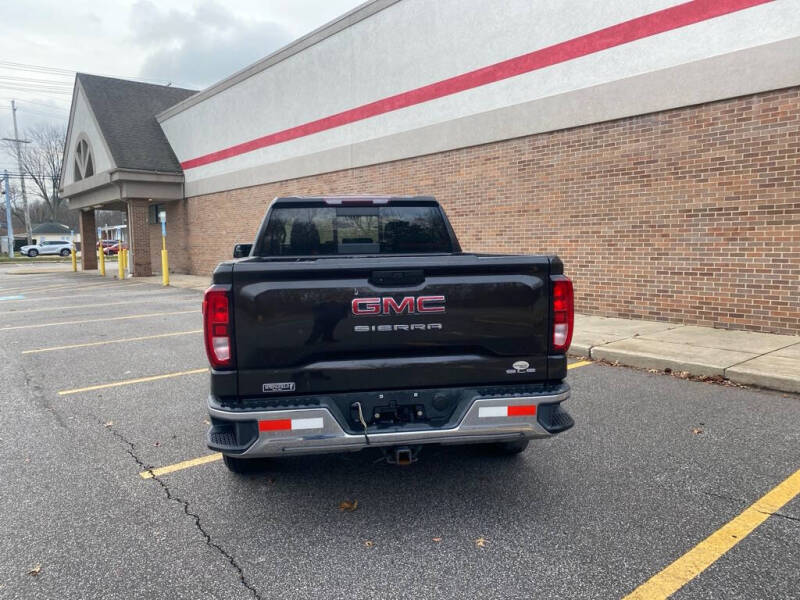 2019 GMC Sierra 1500 SLE photo 4