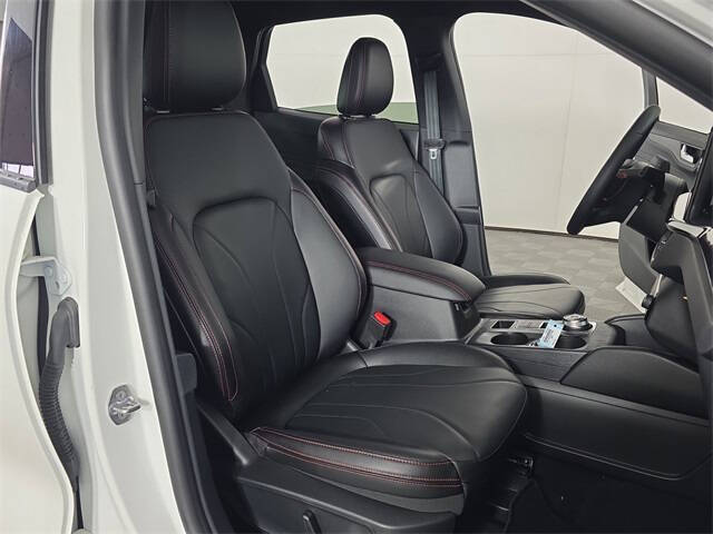 2025 Ford Escape ST-Line Elite