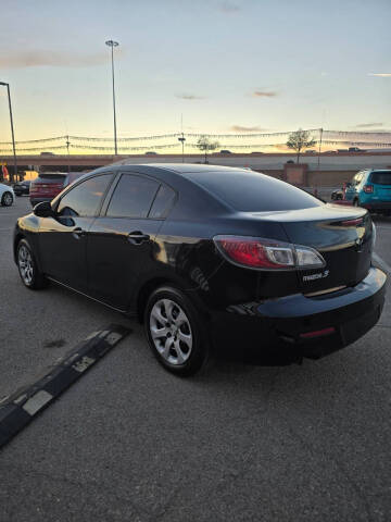 2013 Mazda MAZDA3 i SV