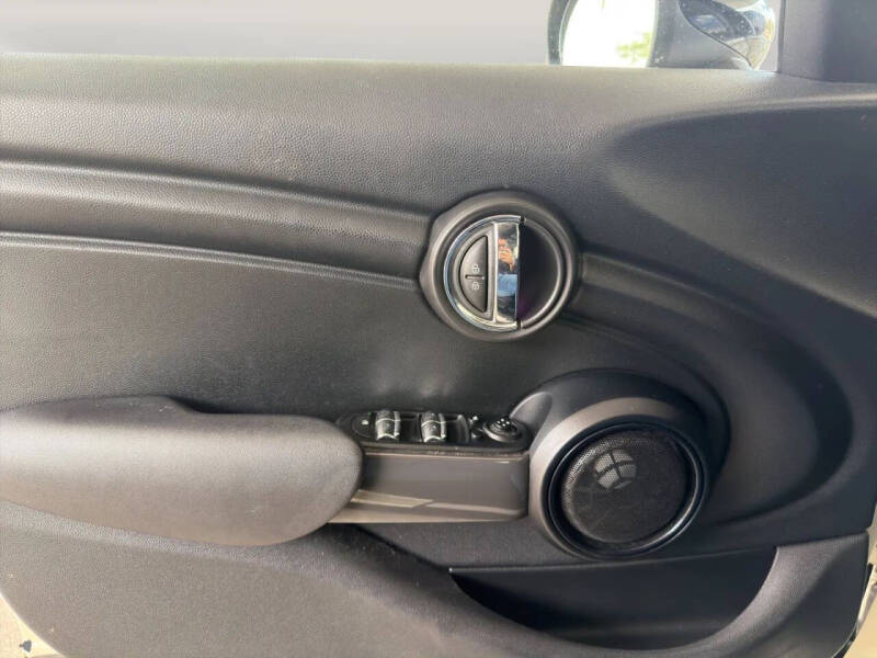 2017 MINI Hardtop 4 Door Cooper