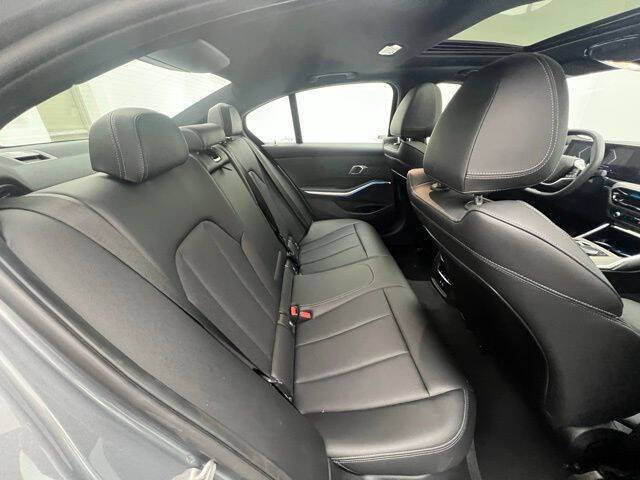 2025 BMW 3 Series 330i xDrive