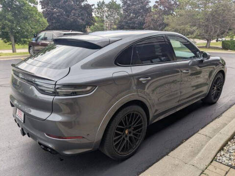2022 Porsche Cayenne GTS Coupe