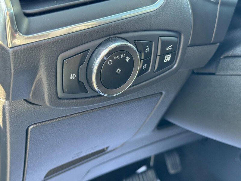 2023 Ford Edge Titanium