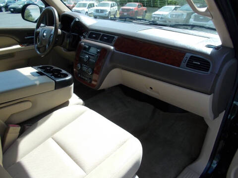 2013 Chevrolet Avalanche LS Black Diamond
