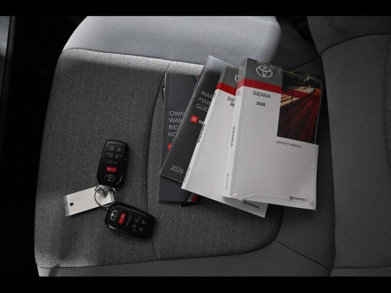 2026 Toyota Sienna LE 8-Passenger
