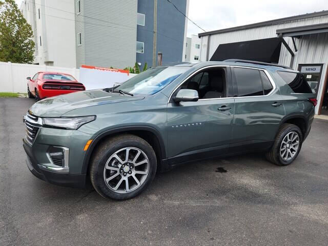 2023 Chevrolet Traverse LT Cloth