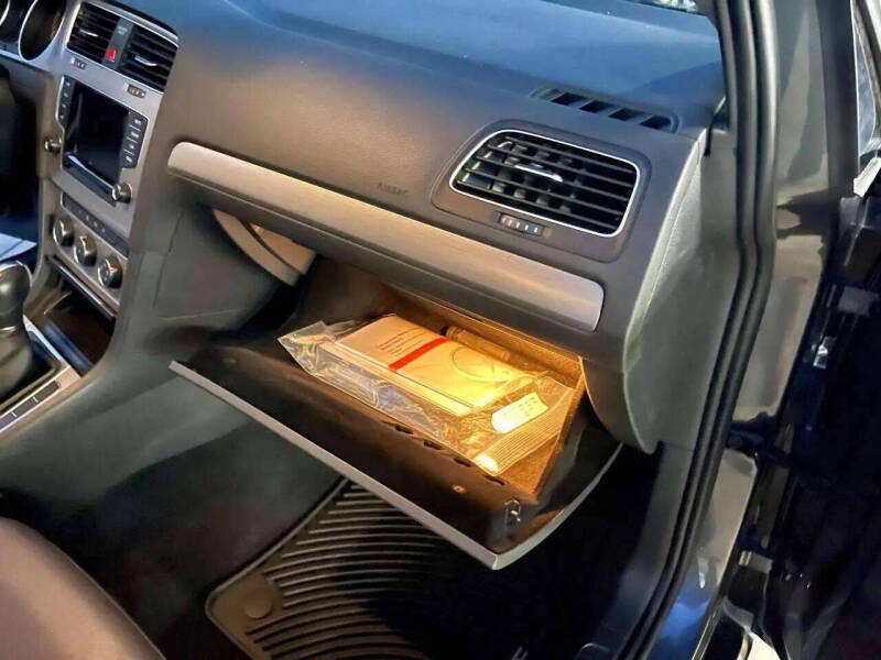 2015 Volkswagen Golf TSI S